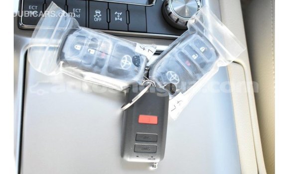 Buy Import Toyota Land Cruiser White Car in Import - Dubai in Antigua Buy Import Toyota Land Cruiser White Car in Import - Dubai in Antigua