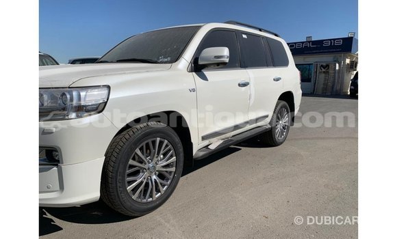 Buy Import Toyota Land Cruiser White Car in Import - Dubai in Antigua Buy Import Toyota Land Cruiser White Car in Import - Dubai in Antigua
