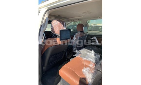 Buy Import Toyota Land Cruiser White Car in Import - Dubai in Antigua Buy Import Toyota Land Cruiser White Car in Import - Dubai in Antigua