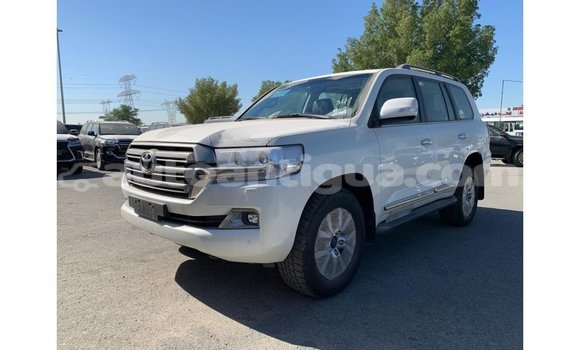 Buy Import Toyota Land Cruiser White Car in Import - Dubai in Antigua Buy Import Toyota Land Cruiser White Car in Import - Dubai in Antigua