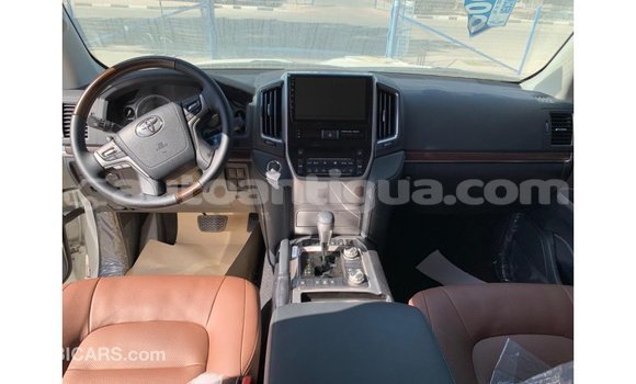 Buy Import Toyota Land Cruiser White Car in Import - Dubai in Antigua Buy Import Toyota Land Cruiser White Car in Import - Dubai in Antigua