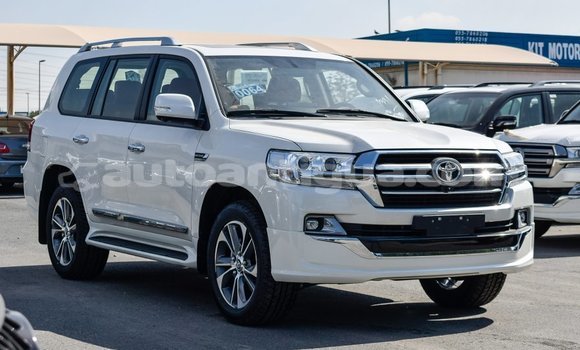 Buy Import Toyota Land Cruiser White Car in Import - Dubai in Antigua Buy Import Toyota Land Cruiser White Car in Import - Dubai in Antigua