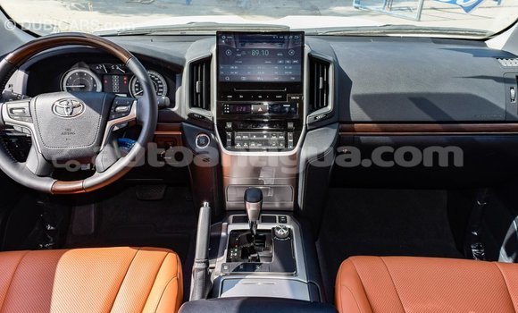 Buy Import Toyota Land Cruiser White Car in Import - Dubai in Antigua Buy Import Toyota Land Cruiser White Car in Import - Dubai in Antigua