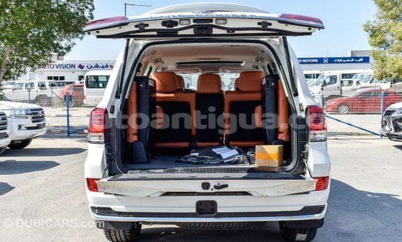 Buy Import Toyota Land Cruiser White Car in Import - Dubai in Antigua Buy Import Toyota Land Cruiser White Car in Import - Dubai in Antigua