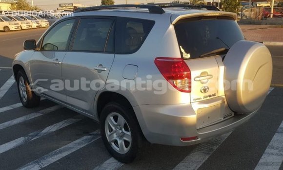 Buy Import Toyota HiAce Other Truck in Import - Dubai in Antigua Buy Import Toyota HiAce Other Truck in Import - Dubai in Antigua