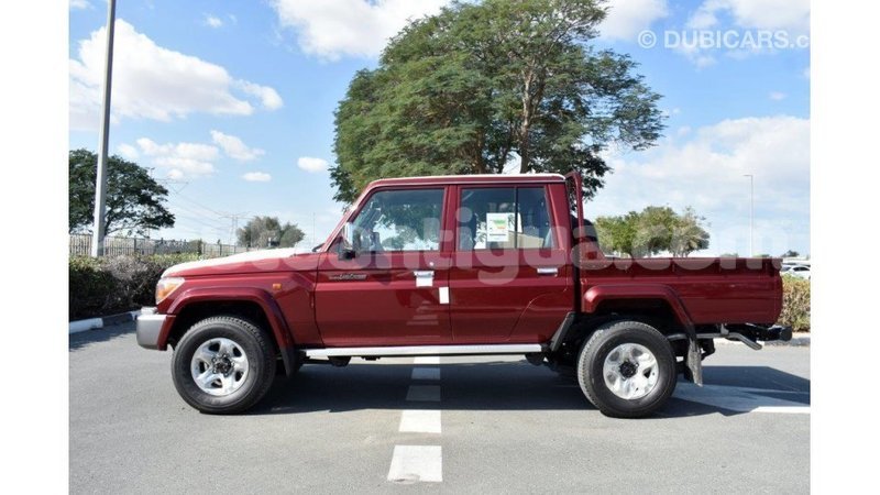 Big with watermark toyota land cruiser antigua import dubai 1774