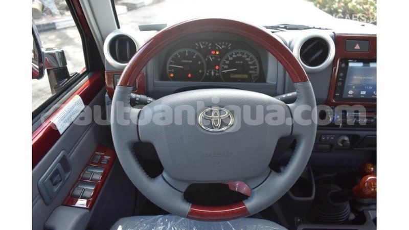 Big with watermark toyota land cruiser antigua import dubai 1774