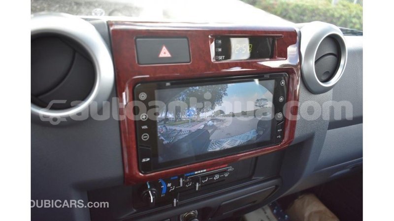 Big with watermark toyota land cruiser antigua import dubai 1774
