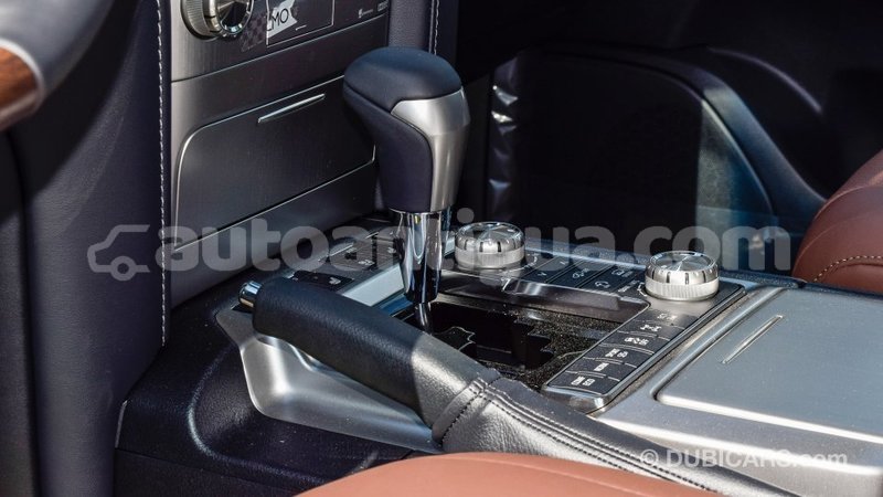 Big with watermark toyota land cruiser antigua import dubai 1777