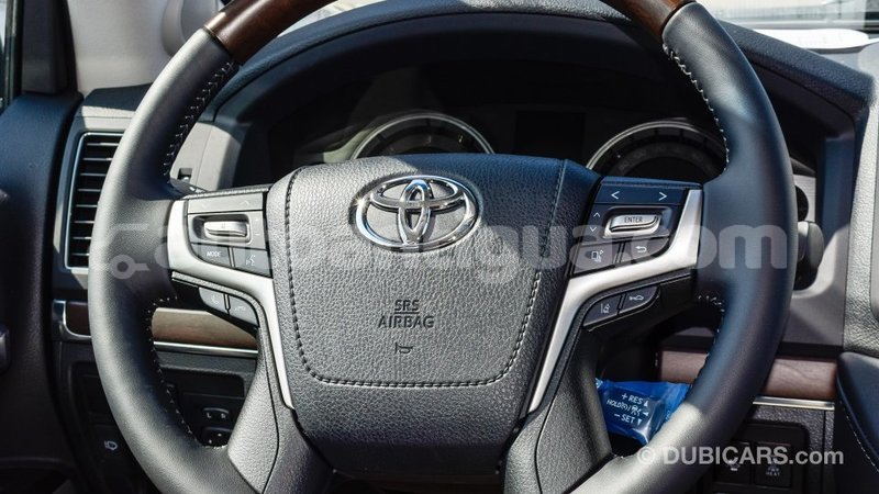 Big with watermark toyota land cruiser antigua import dubai 1777