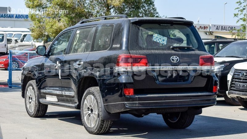 Big with watermark toyota land cruiser antigua import dubai 1777
