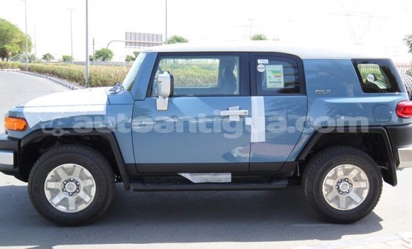 Buy Import Toyota FJ Cruiser Blue Car in Import - Dubai in Antigua