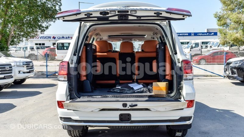 Big with watermark toyota land cruiser antigua import dubai 1779