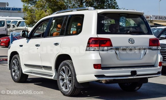 Buy Import Toyota Land Cruiser White Car in Import - Dubai in Antigua Buy Import Toyota Land Cruiser White Car in Import - Dubai in Antigua