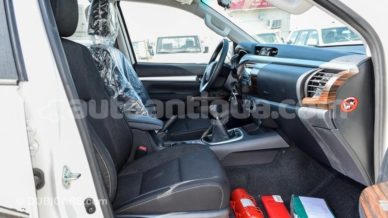 Big with watermark toyota hilux antigua import dubai 1789