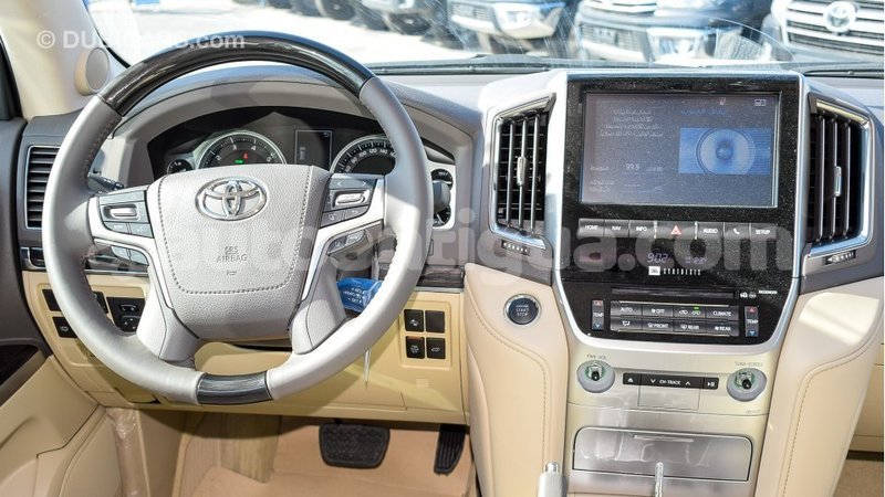 Big with watermark toyota land cruiser antigua import dubai 1791