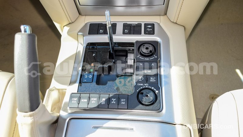 Big with watermark toyota land cruiser antigua import dubai 1791