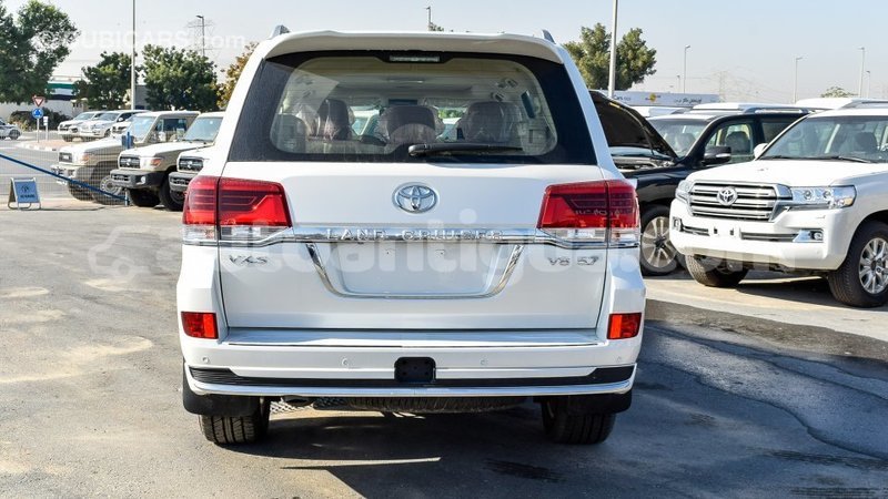 Big with watermark toyota land cruiser antigua import dubai 1791