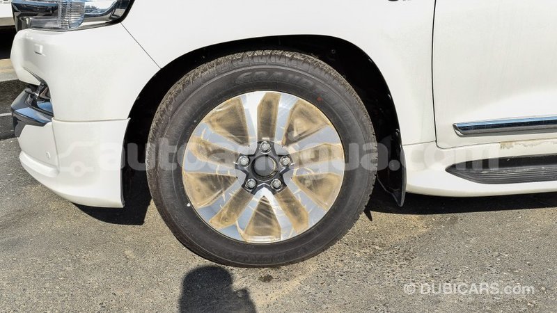 Big with watermark toyota land cruiser antigua import dubai 1791