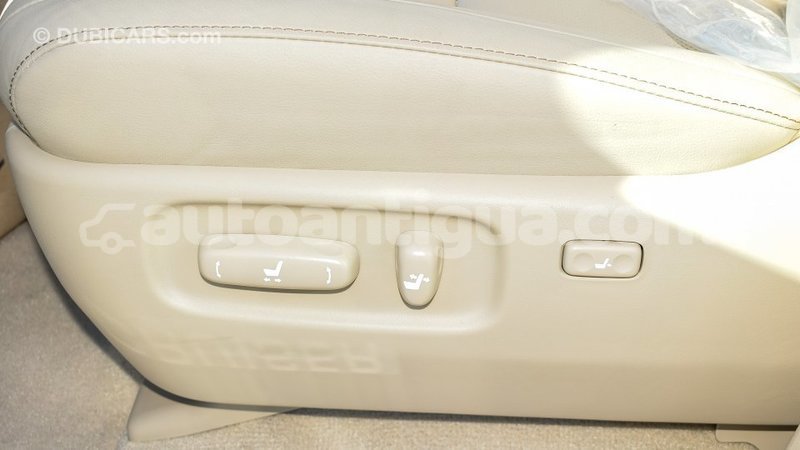 Big with watermark toyota land cruiser antigua import dubai 1792