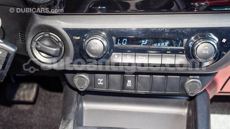 Big with watermark toyota hilux antigua import dubai 1795