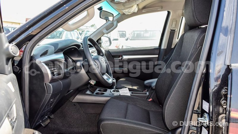 Big with watermark toyota hilux antigua import dubai 1796