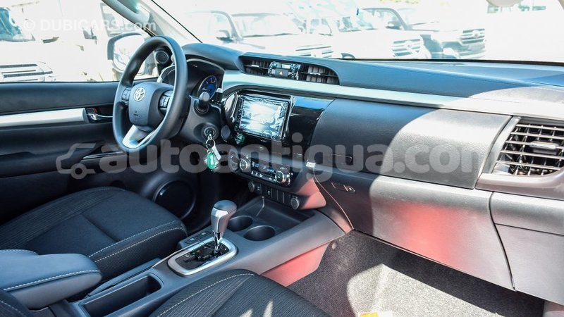 Big with watermark toyota hilux antigua import dubai 1796
