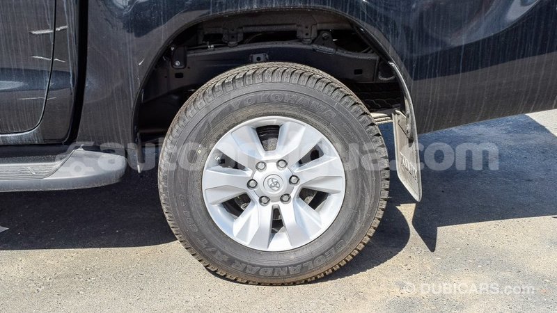 Big with watermark toyota hilux antigua import dubai 1796