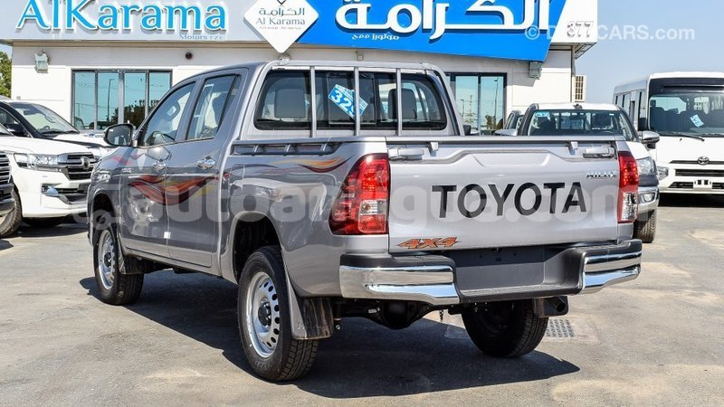 Big with watermark toyota hilux antigua import dubai 1797