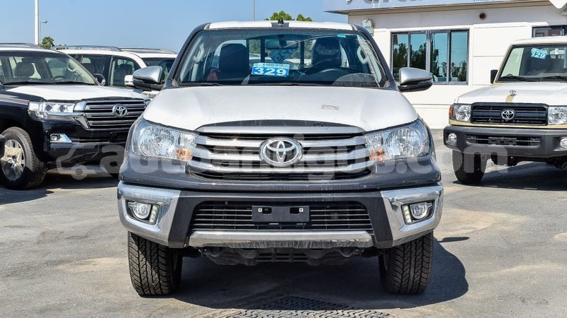 Big with watermark toyota hilux antigua import dubai 1800