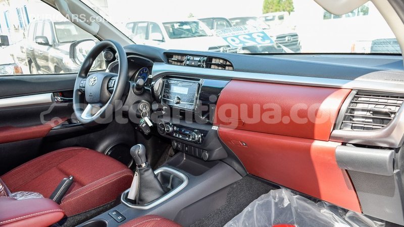 Big with watermark toyota hilux antigua import dubai 1800