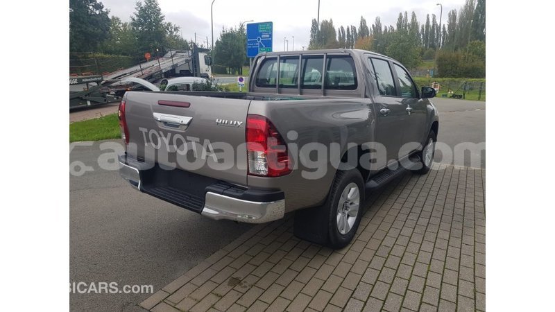 Big with watermark toyota hilux antigua import dubai 1801