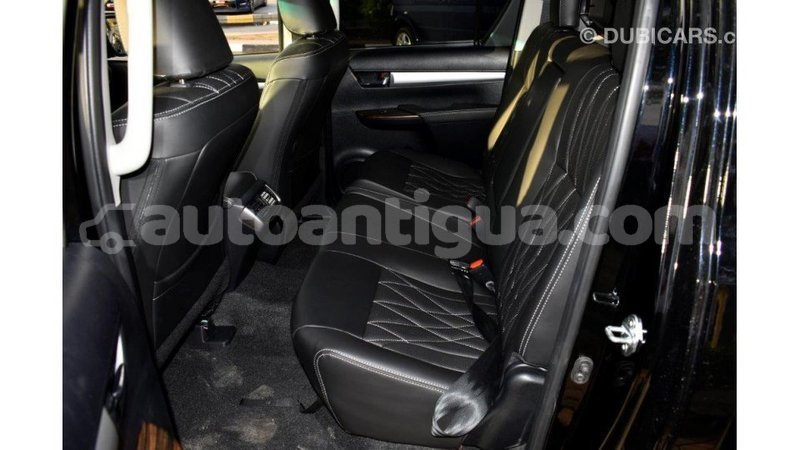 Big with watermark toyota hilux antigua import dubai 1802