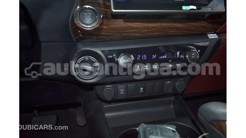 Big with watermark toyota hilux antigua import dubai 1802