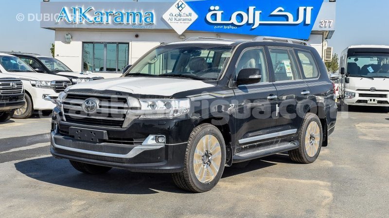 Big with watermark toyota land cruiser antigua import dubai 1805