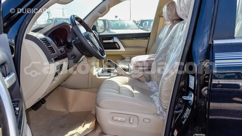 Big with watermark toyota land cruiser antigua import dubai 1805