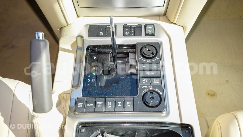 Big with watermark toyota land cruiser antigua import dubai 1805