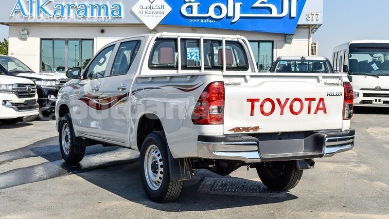 Big with watermark toyota hilux antigua import dubai 1807