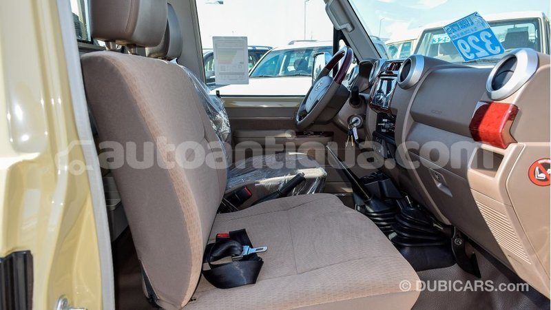 Big with watermark toyota land cruiser antigua import dubai 1808