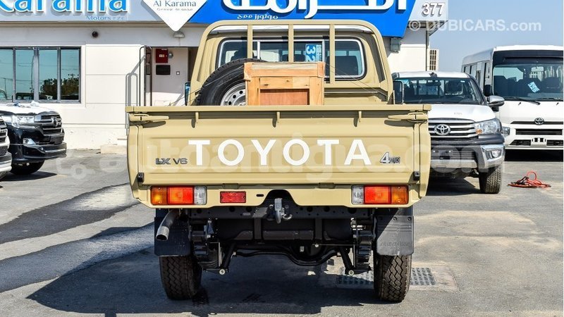 Big with watermark toyota land cruiser antigua import dubai 1808