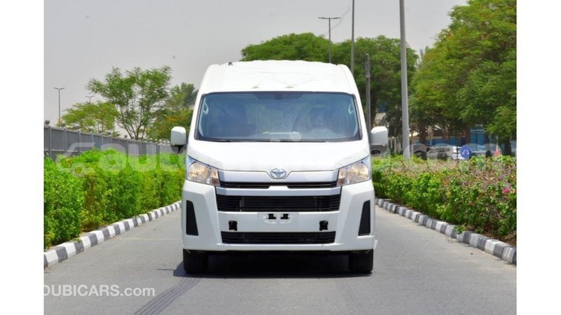 Big with watermark toyota hiace antigua import dubai 1810