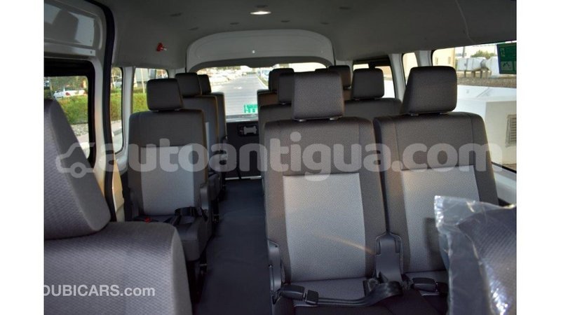 Big with watermark toyota hiace antigua import dubai 1810