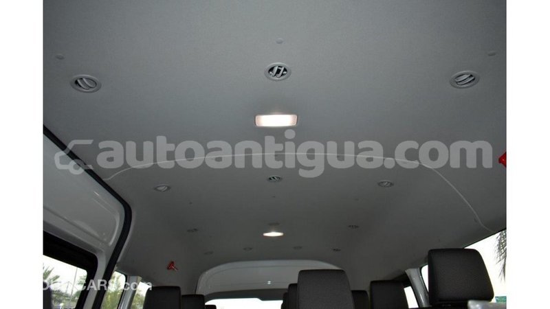 Big with watermark toyota hiace antigua import dubai 1810