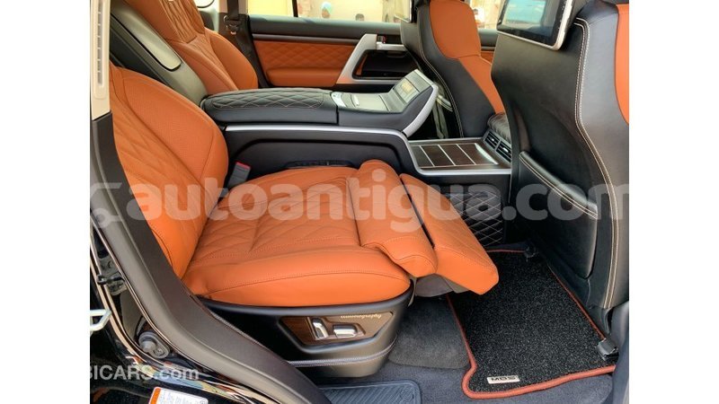 Big with watermark toyota land cruiser antigua import dubai 1815