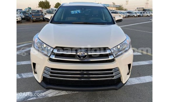 Buy Import Toyota Highlander White Car in Import - Dubai in Antigua Buy Import Toyota Highlander White Car in Import - Dubai in Antigua