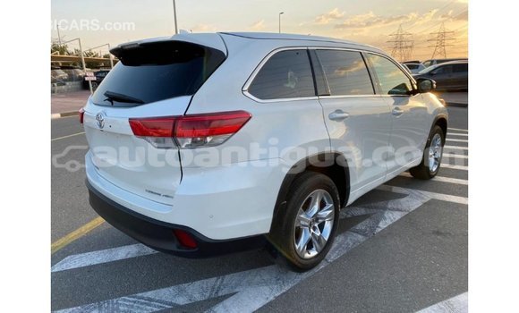 Buy Import Toyota Highlander White Car in Import - Dubai in Antigua Buy Import Toyota Highlander White Car in Import - Dubai in Antigua