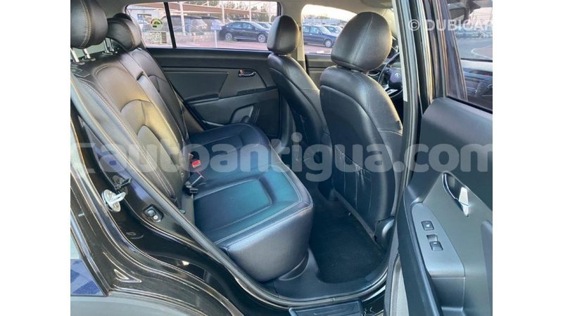 Big with watermark kia sportage antigua import dubai 1821