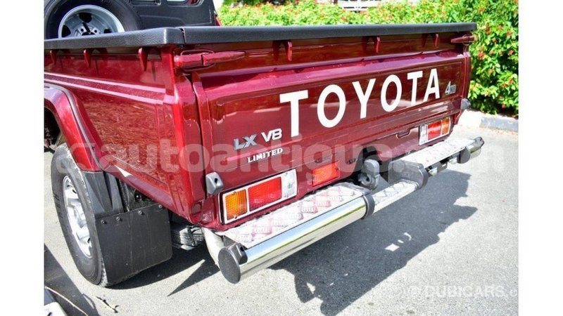Big with watermark toyota land cruiser antigua import dubai 1827