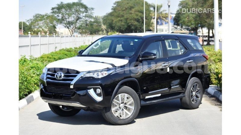 Big with watermark toyota fortuner antigua import dubai 1832