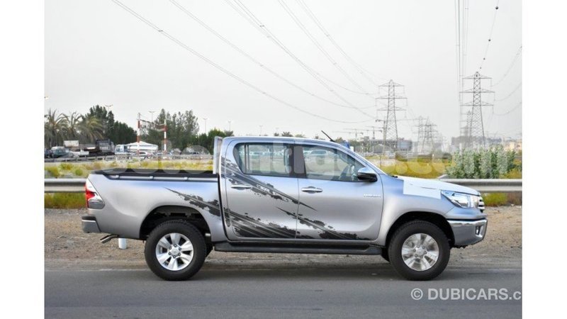 Big with watermark toyota hilux antigua import dubai 1835